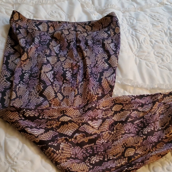 Pants - Picture 3 of 4